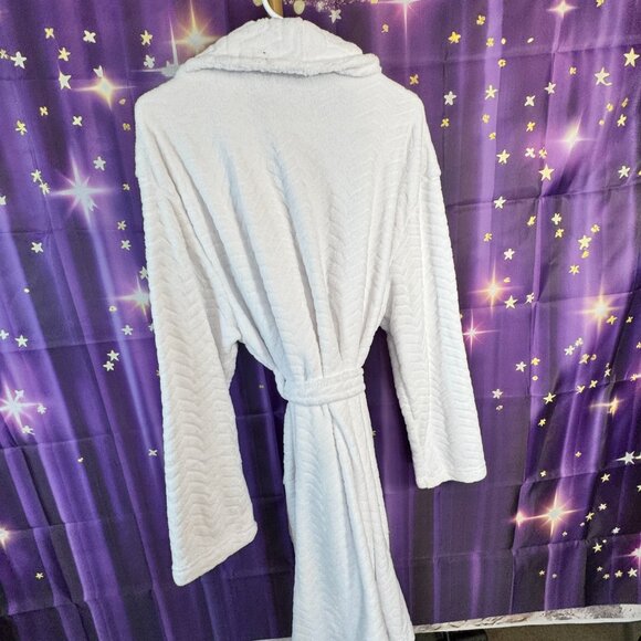 Hotel Spa Collection - Cozy White Plush Robe - White - OS - - Picture 2 of 5